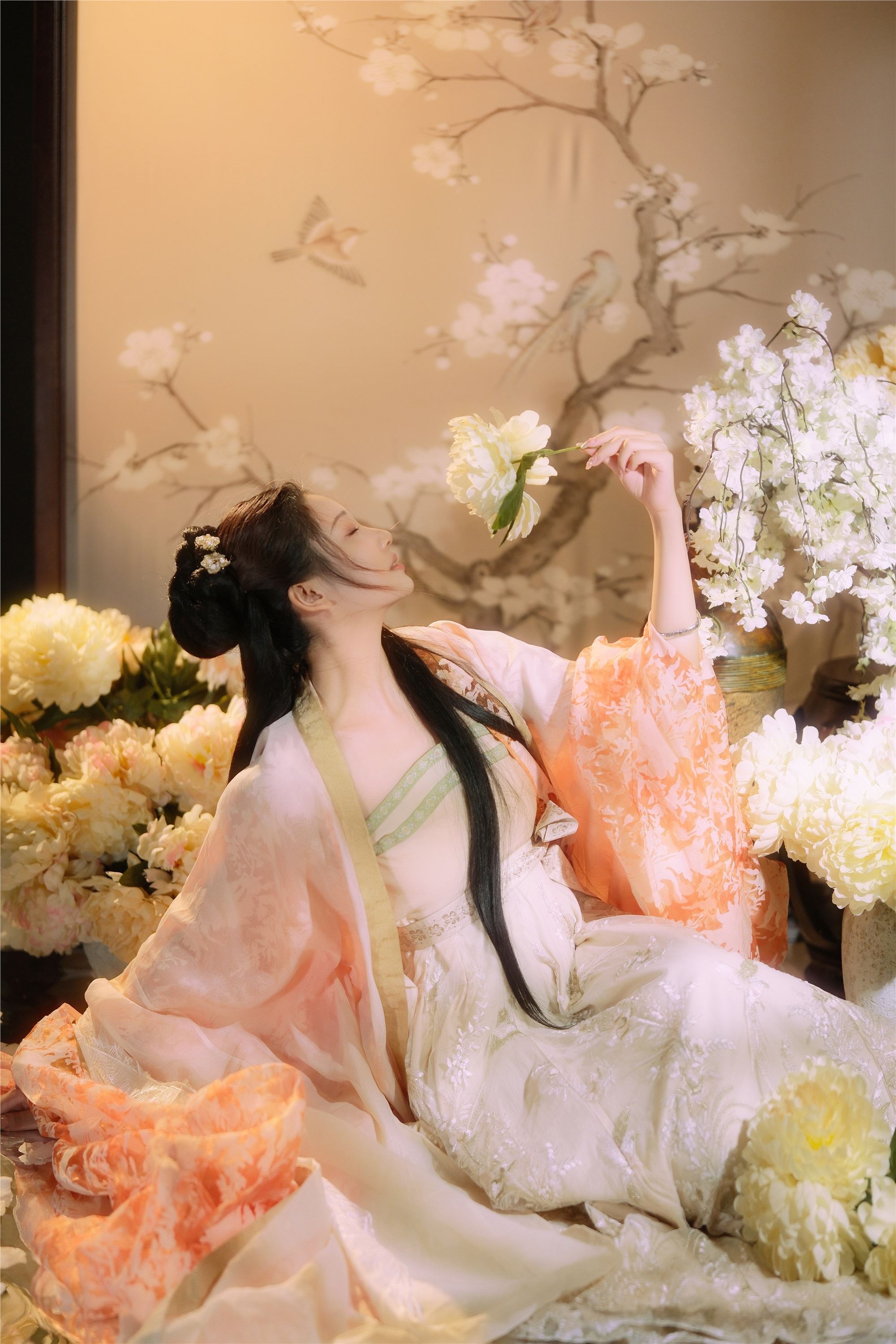 YITUYU艺图语 2025.01.11 花吻 安九鱼